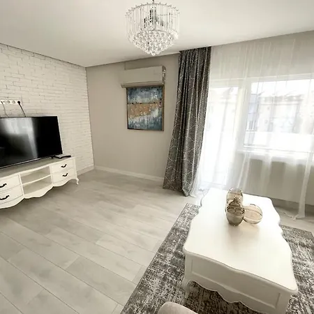 Cozy Parkside Entire